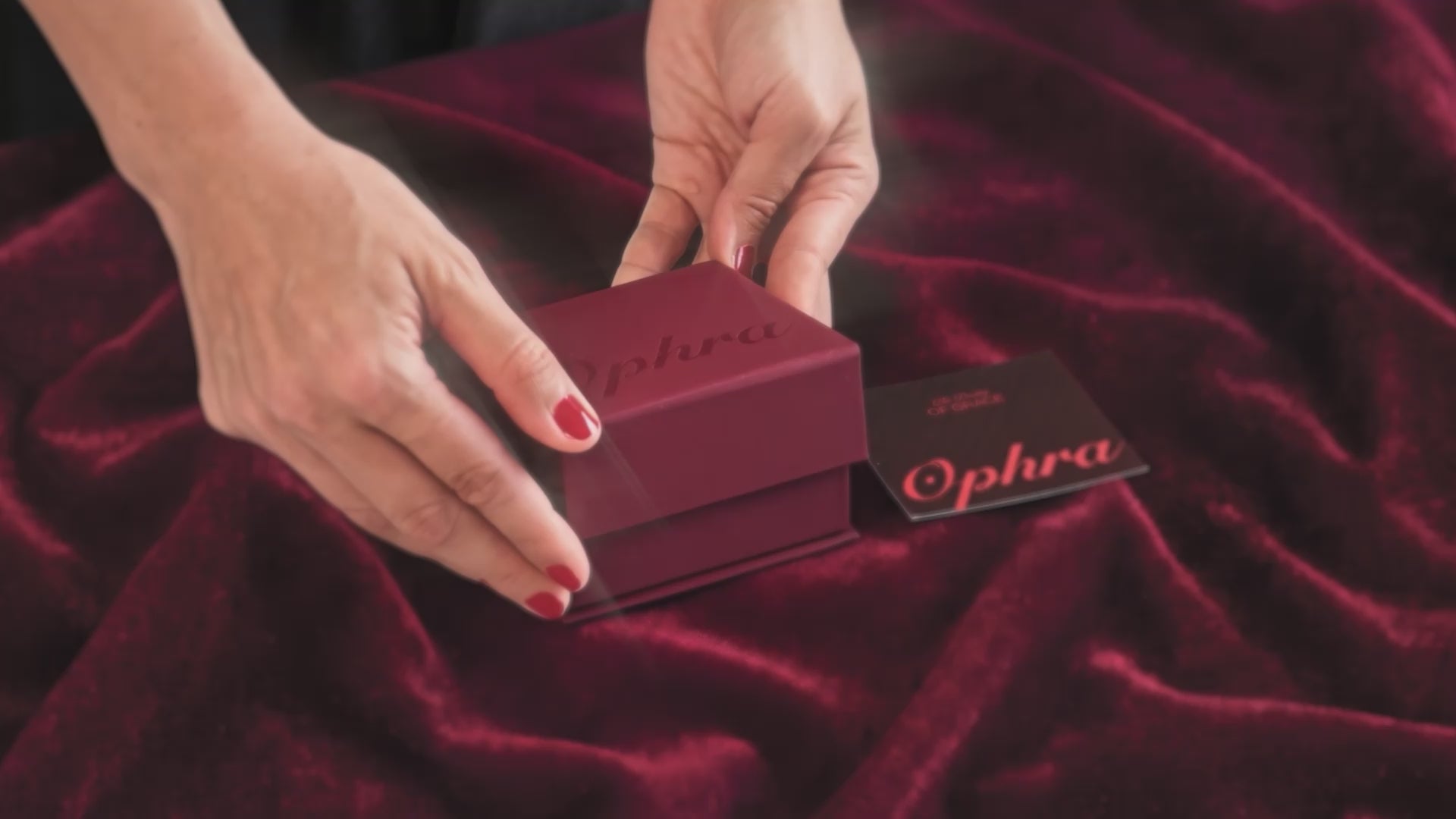 Ophra bileklik kutu açılışı